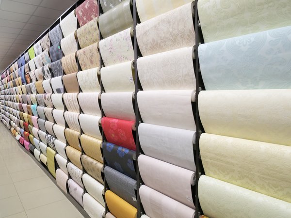 Des motifs uniques et modernes avec Hexoa décoration papier peint